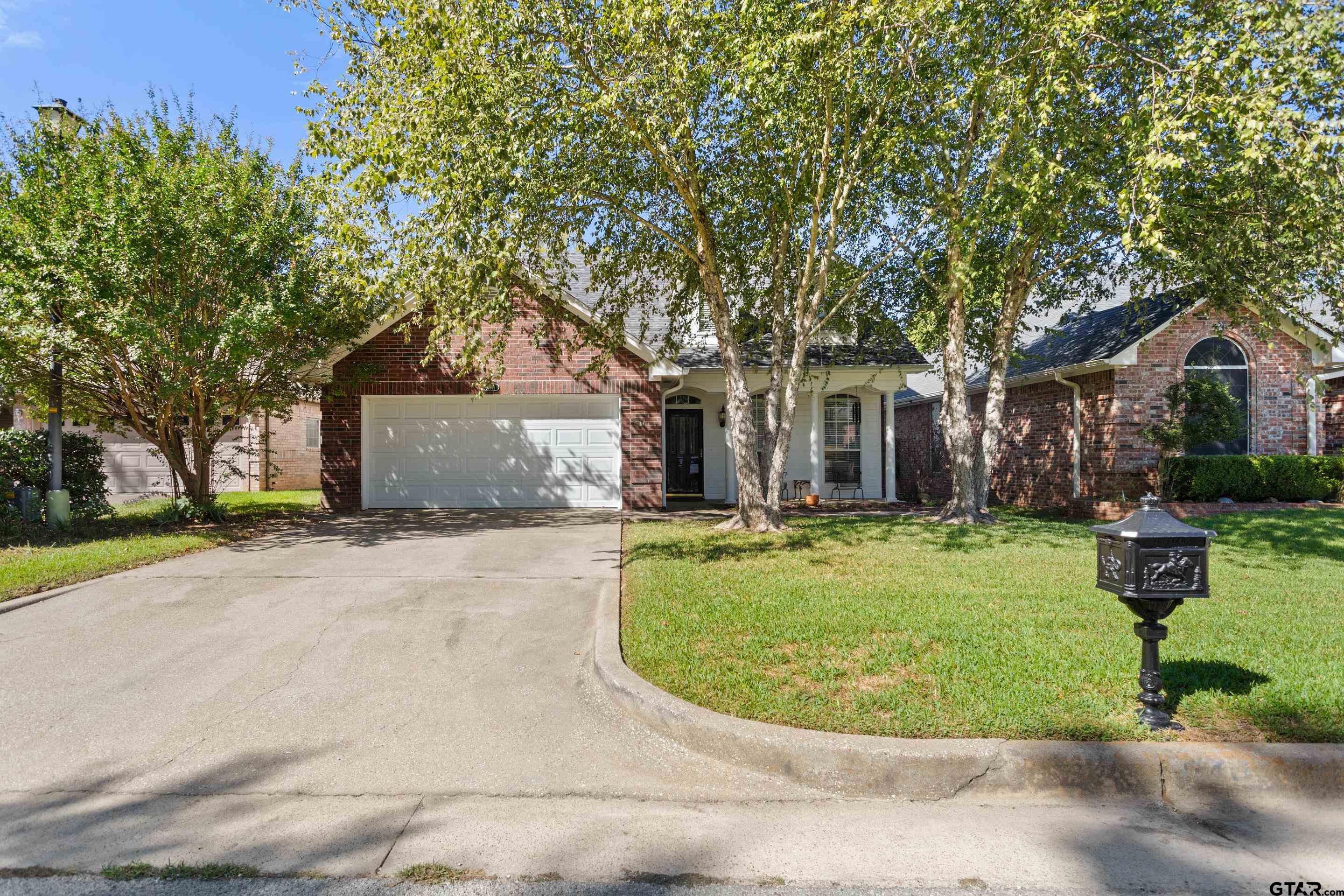 3441 Bienville Ct — photo
