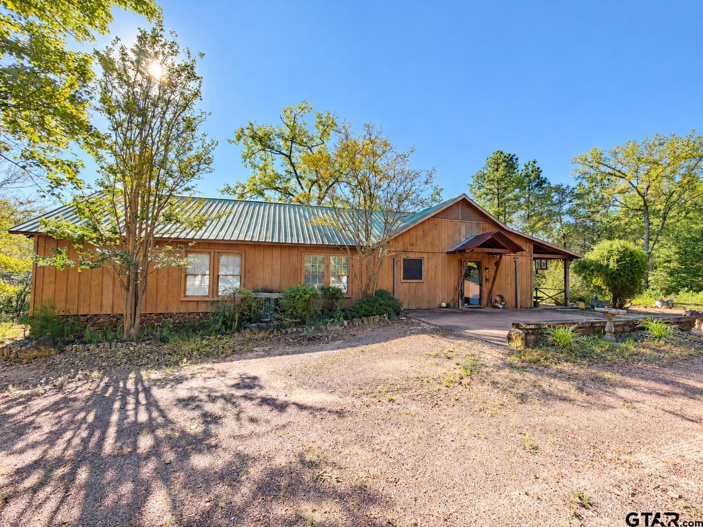 19502 FM 14 — photo