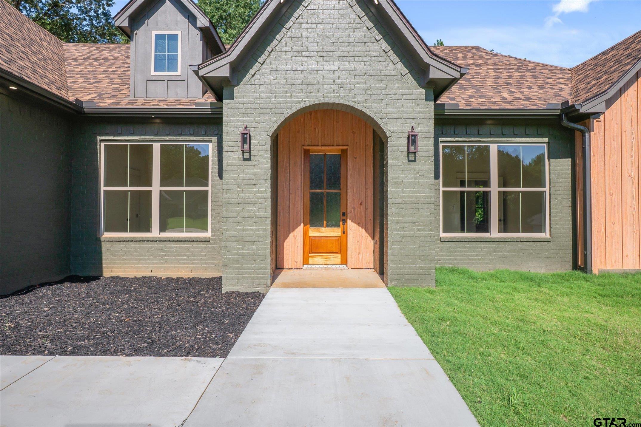 14606 Fallow Ln. — photo