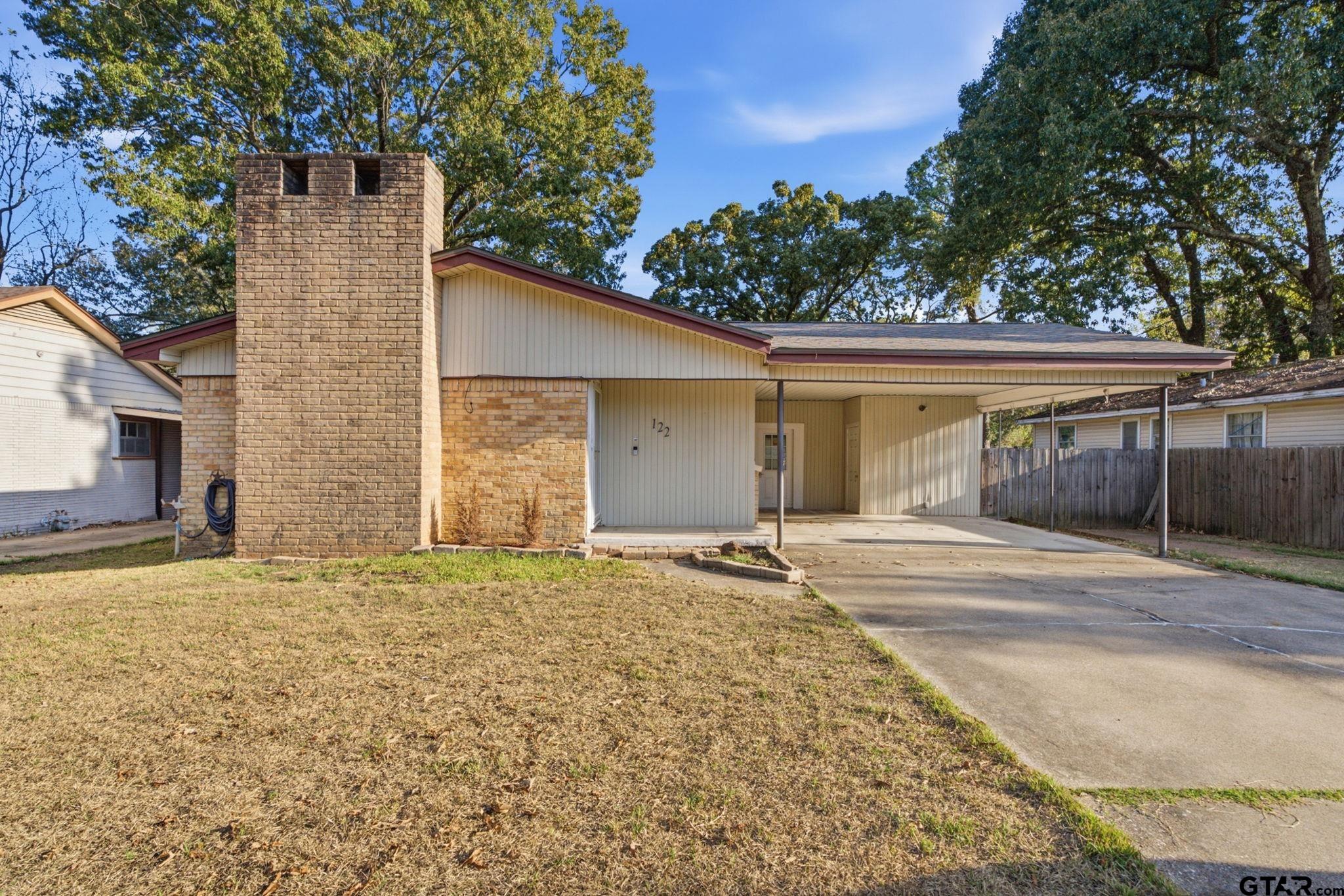 122 Massingill Dr — photo
