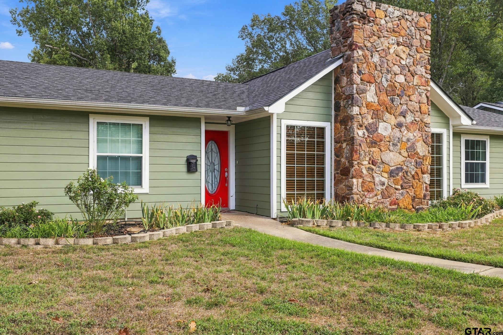 325 Co Rd 1081, Carthage, TX 75633 — photo 2