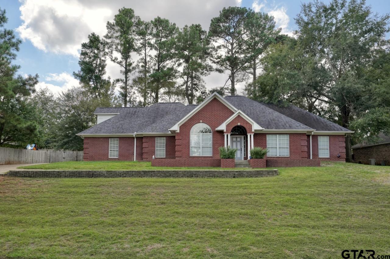 1501 Tall Timber Drive — photo