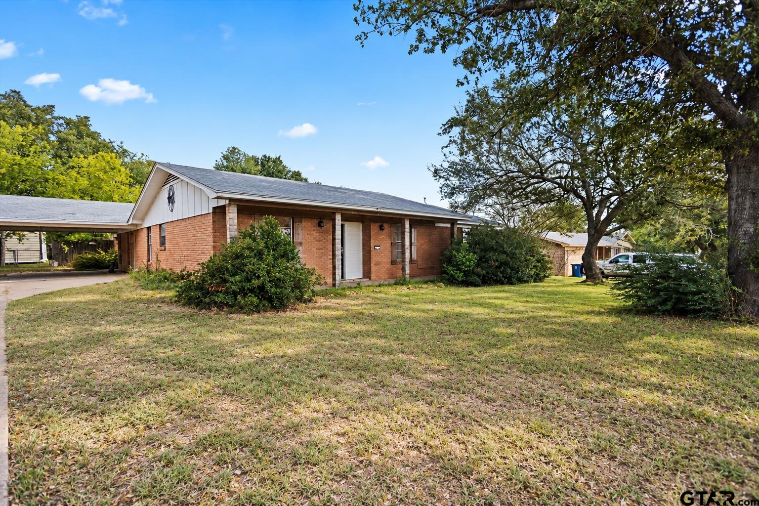 3309 FM 2495 — photo