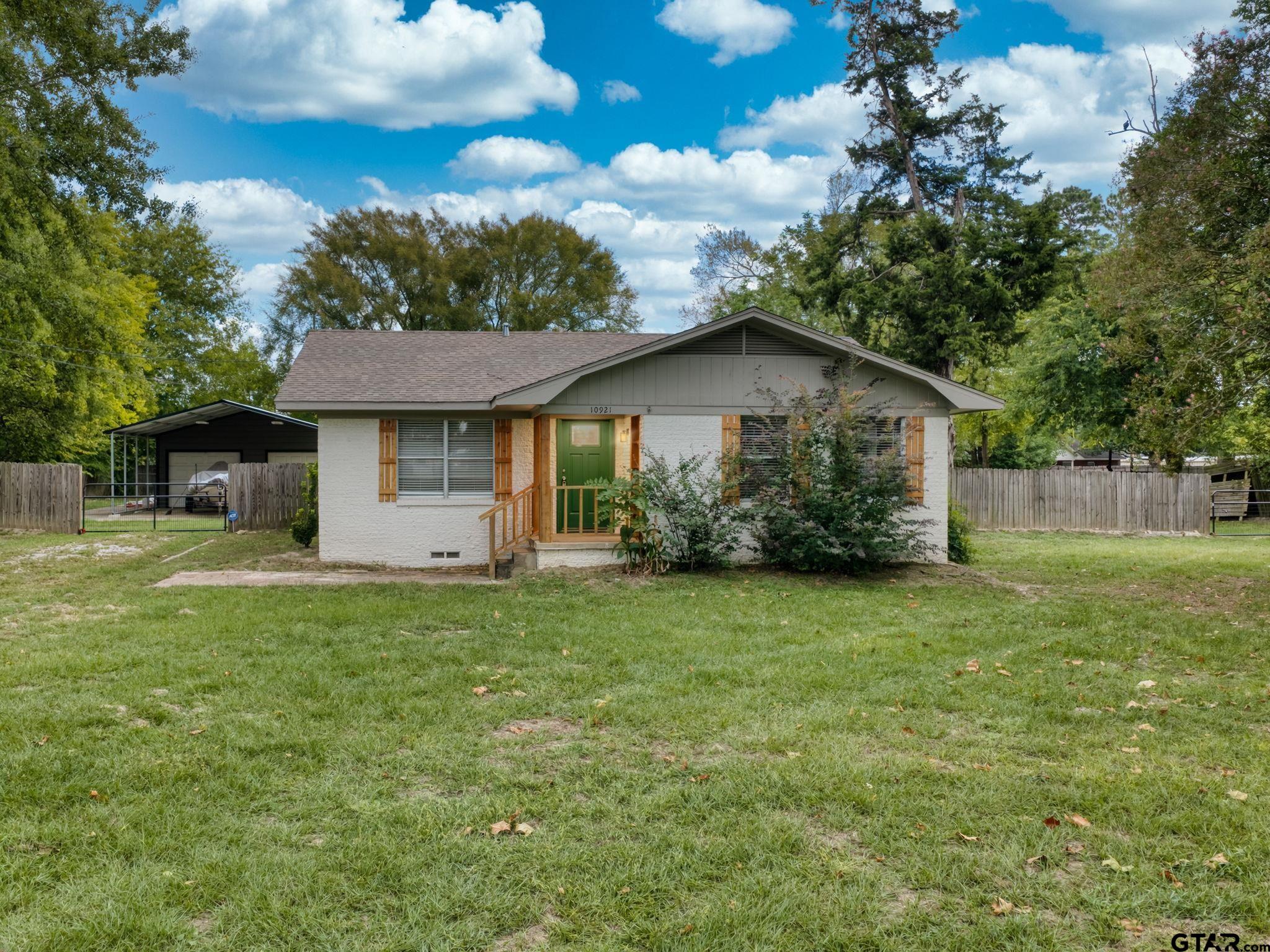 10921 FM 346 — photo
