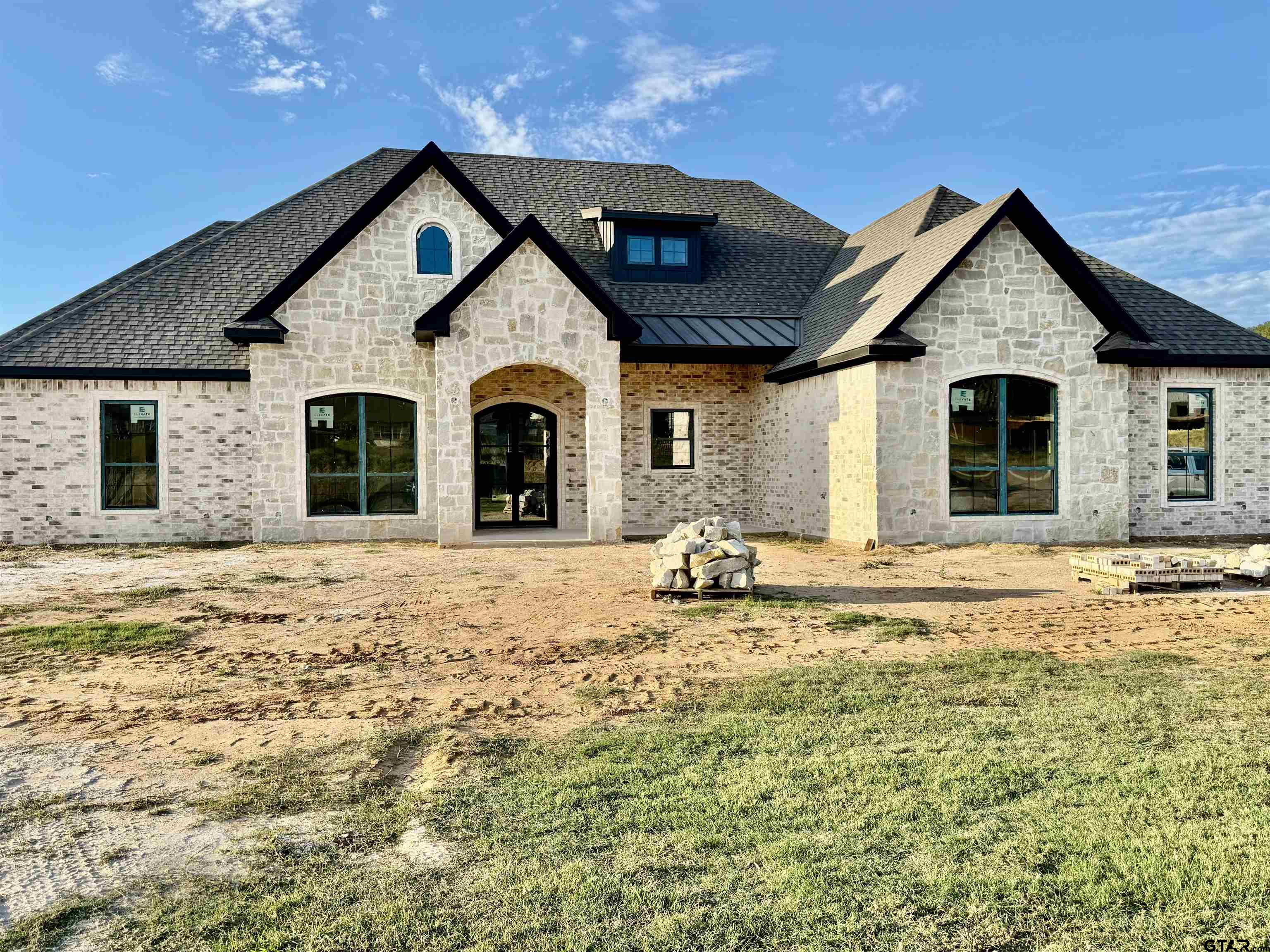 526 Artesian Meadows — photo