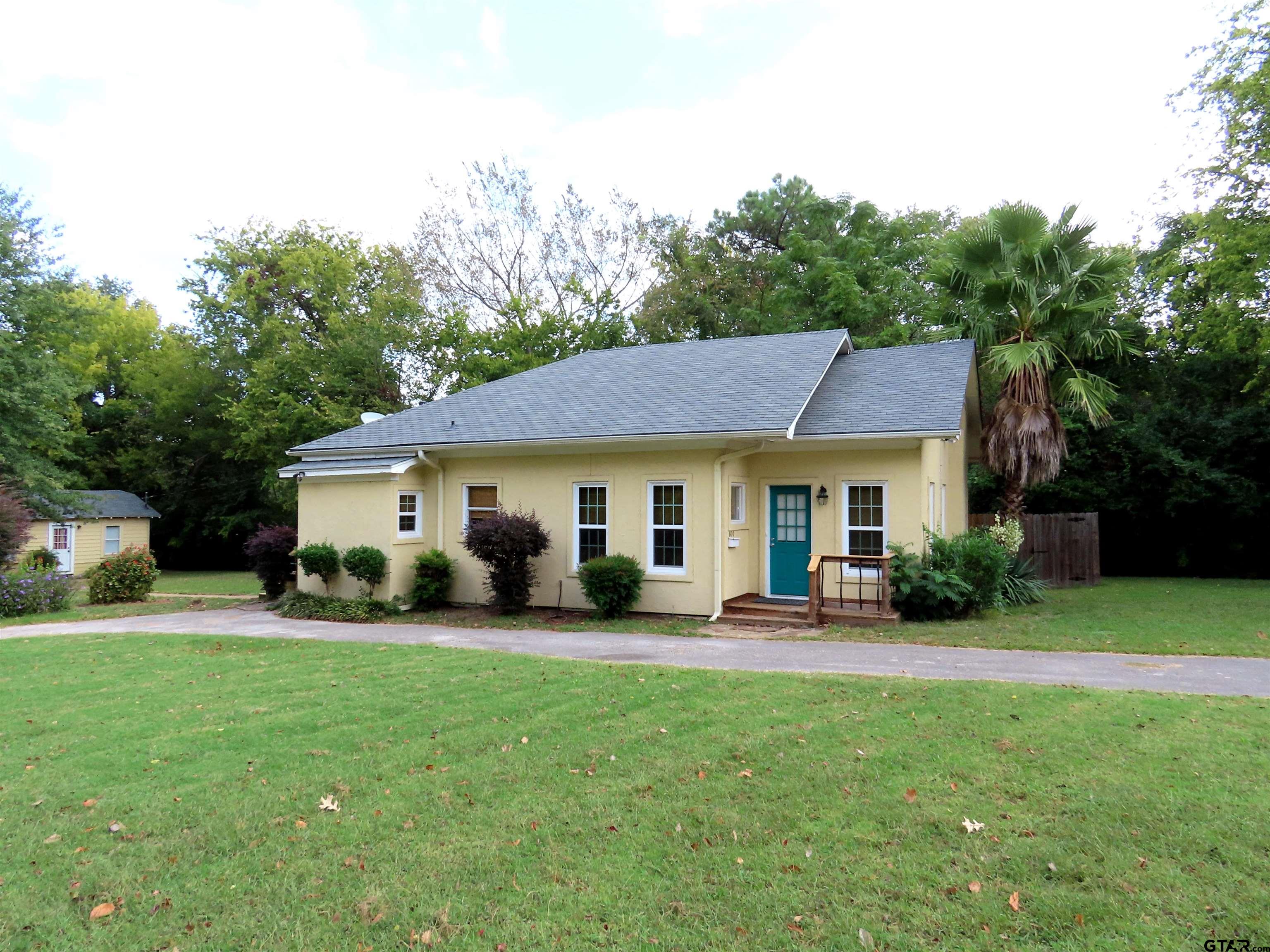600 E Frazier St. — photo