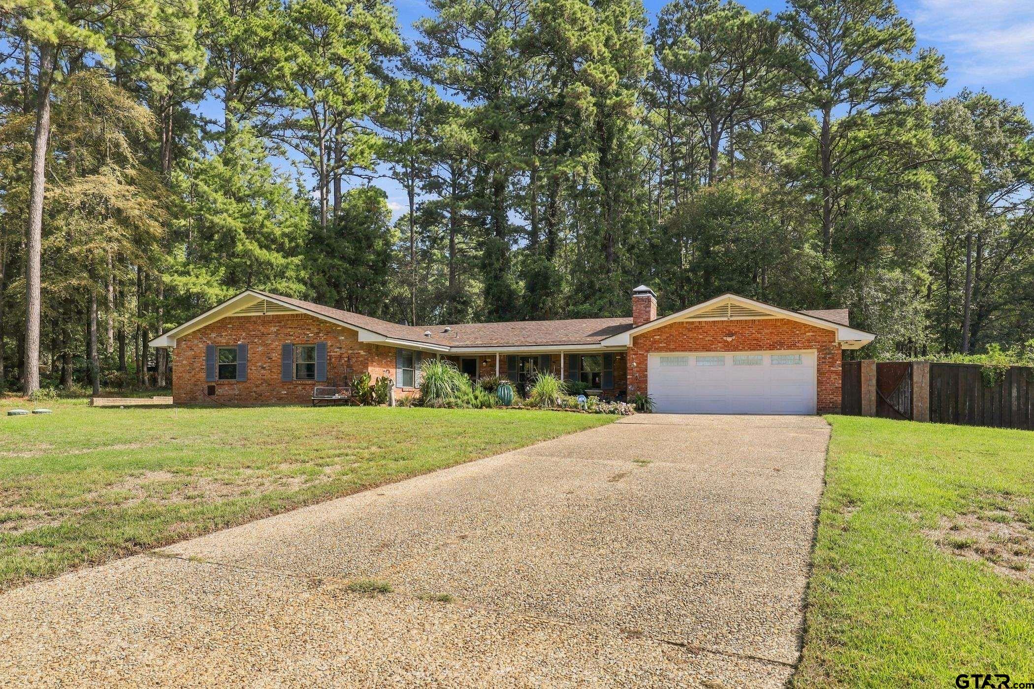 18058 Whispering Pines Rd — photo