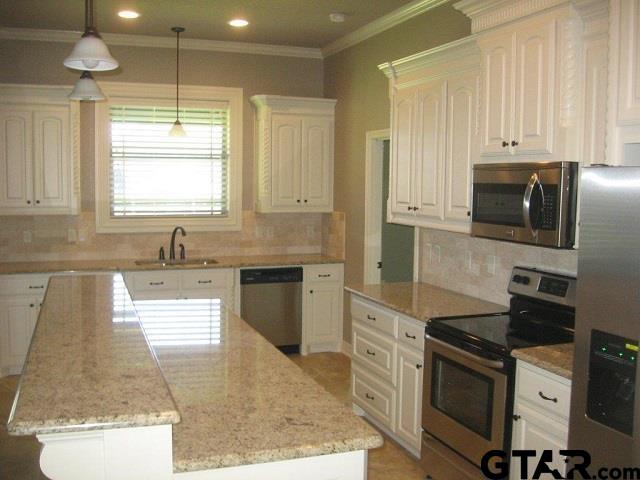 1815 Spruce Pine, Tyler, TX 75703 — photo 2