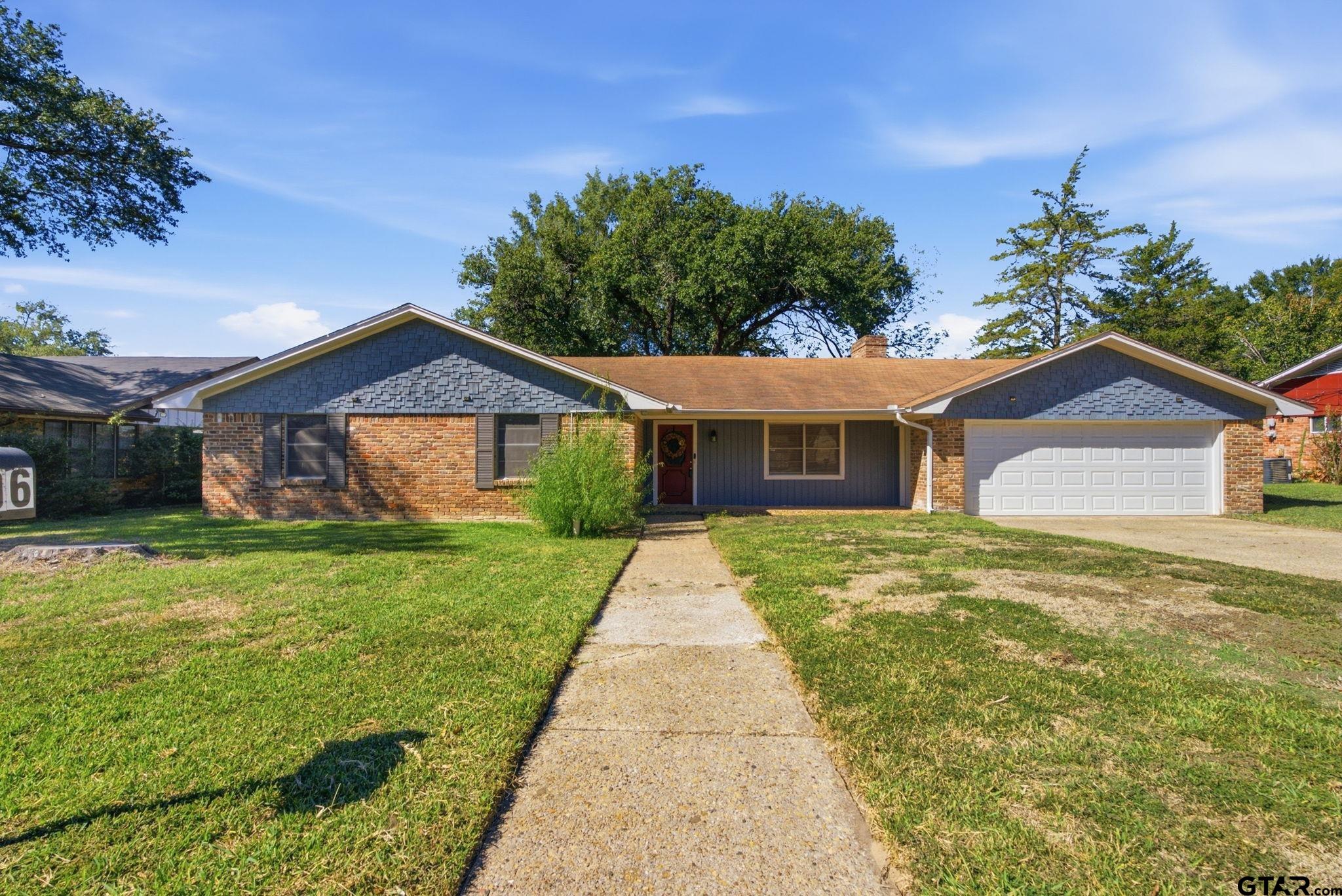 806 Neches Dr. — photo