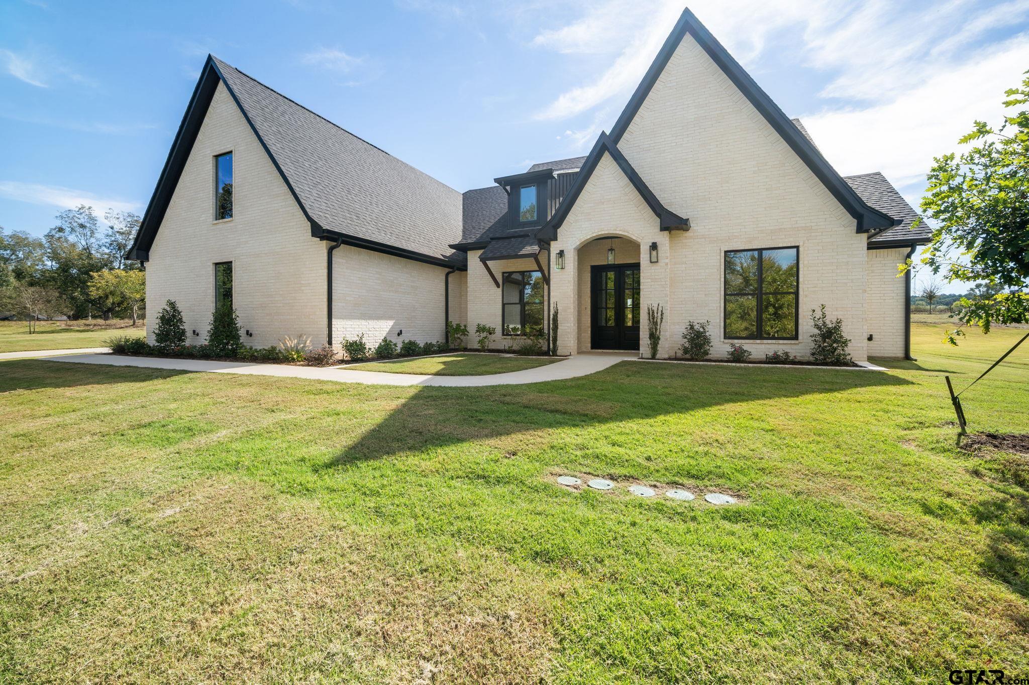 11424 CR 2183 — photo