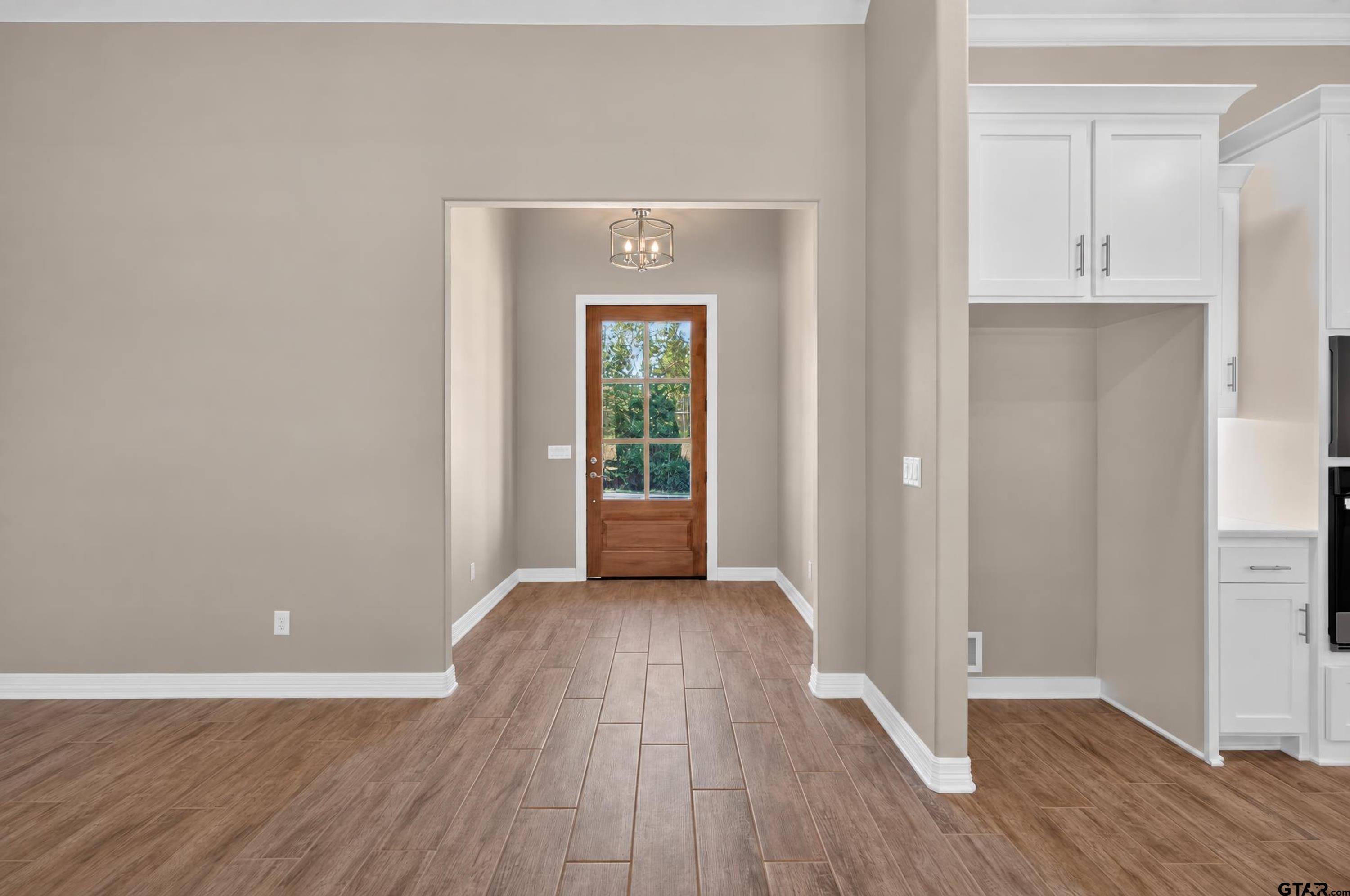 2103 Nueces Trail — photo