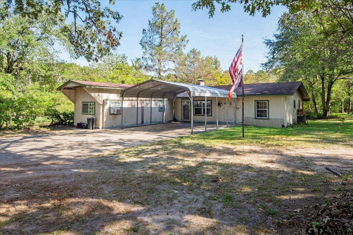 2141 Christopher Dr — photo