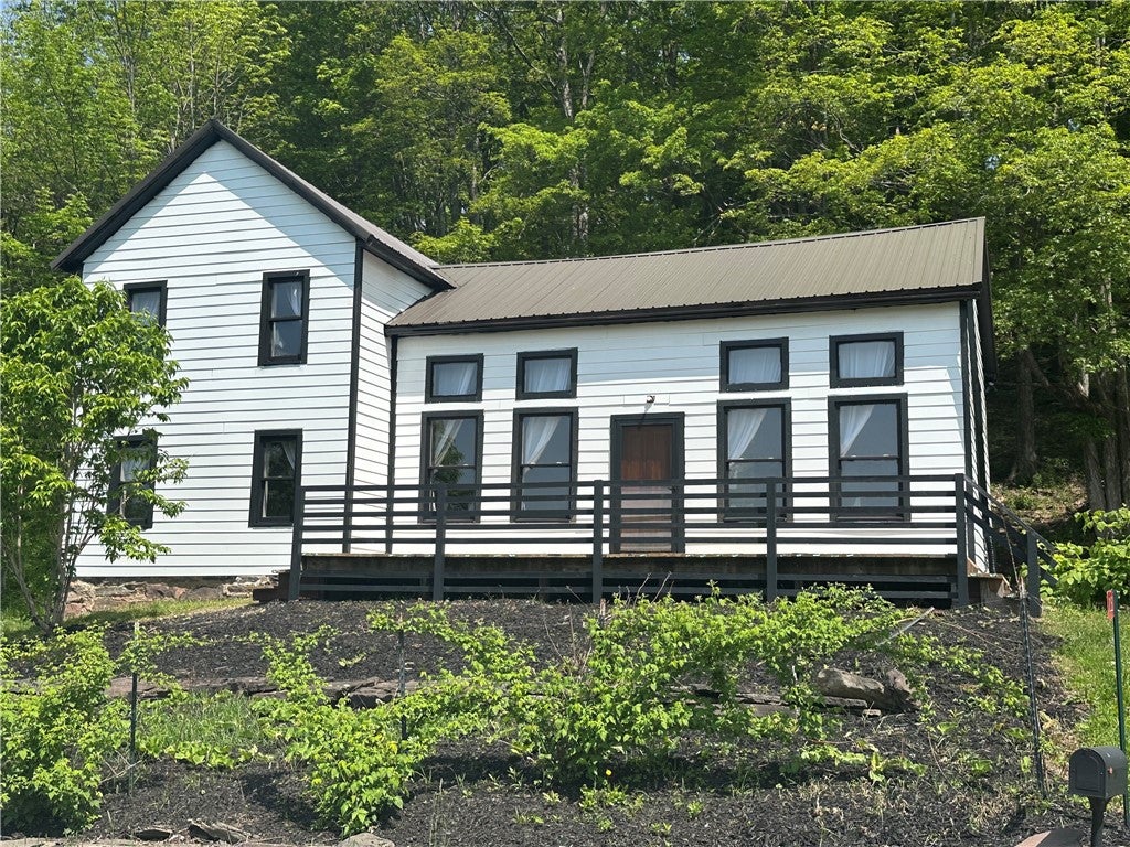 751 Odell Lake Road — photo