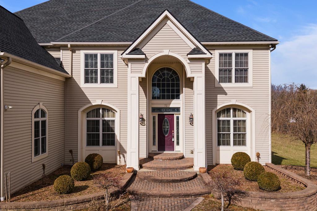 72 Tigerlily Ln — photo
