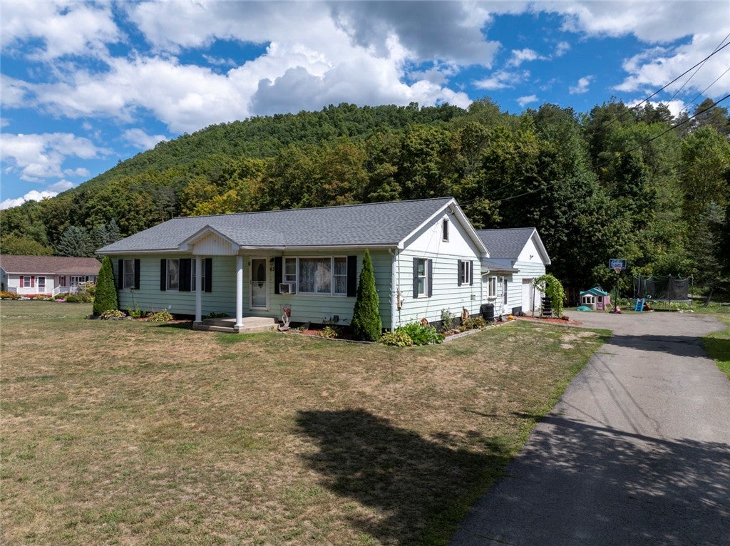 63 Maple Street — photo