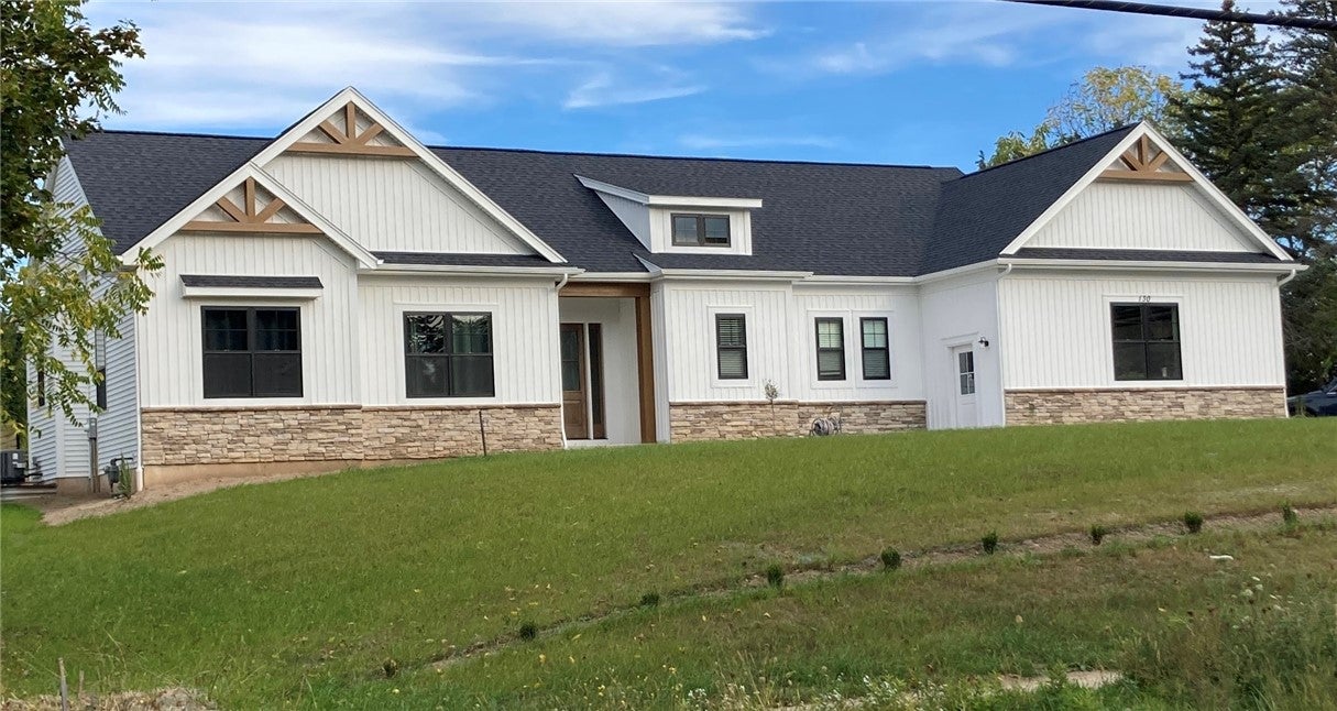 1202 Lake Point Drive — photo