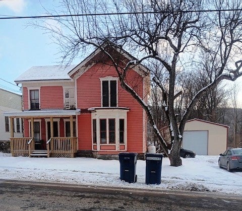 138 Main Street — photo