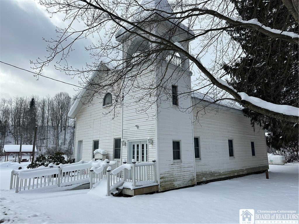 5517 Church Street — photo
