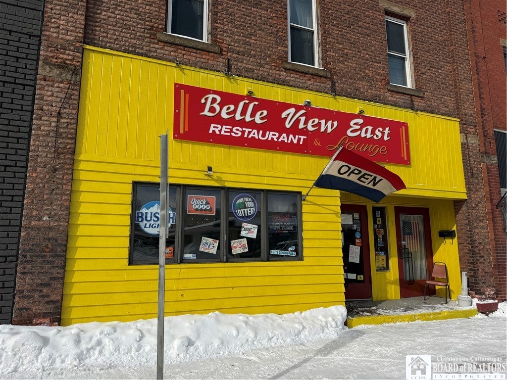 7 E Main Street — photo