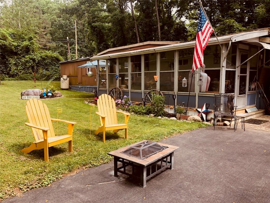 52 Vine Valley Park — photo