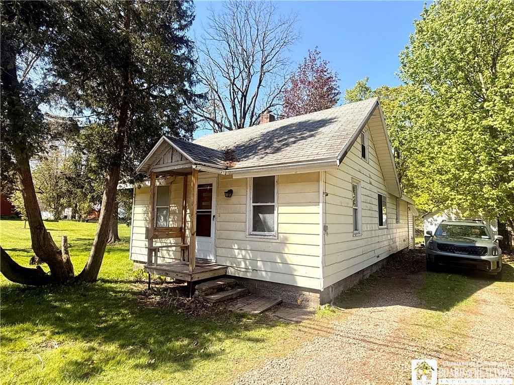 9557 Route 60 — photo