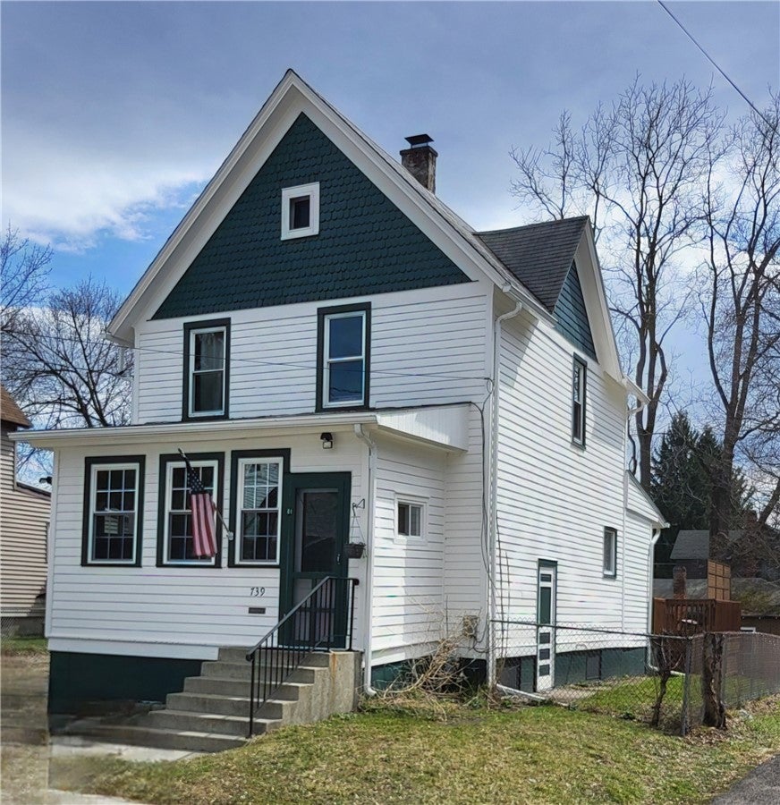 739 Hopkins Street — photo