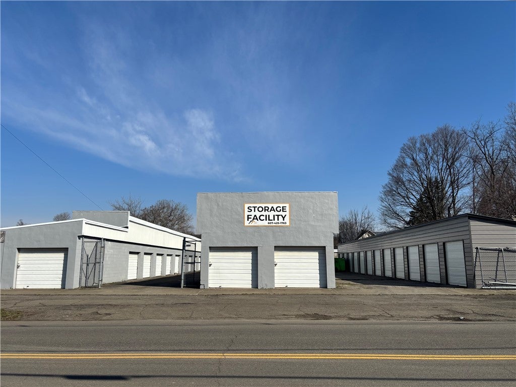 437 Broad Street — photo