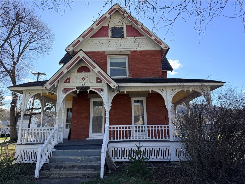 45 W Main Street — photo