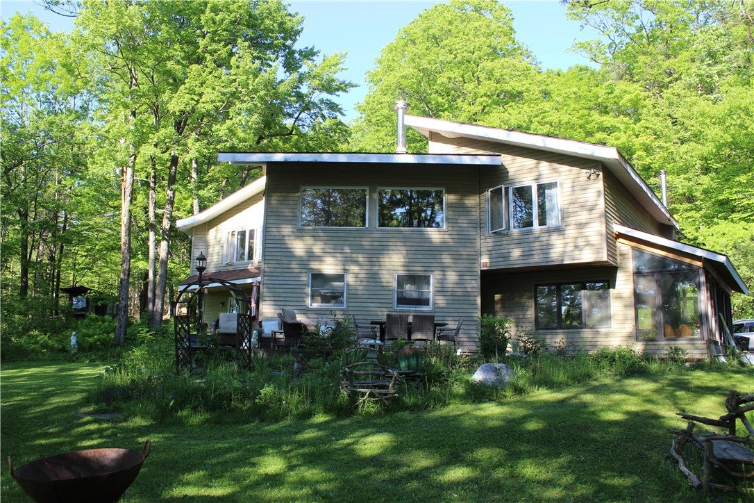 714 Pleasant Valley Road — photo