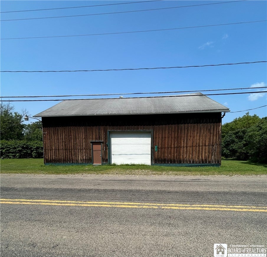 2861 North Road — photo