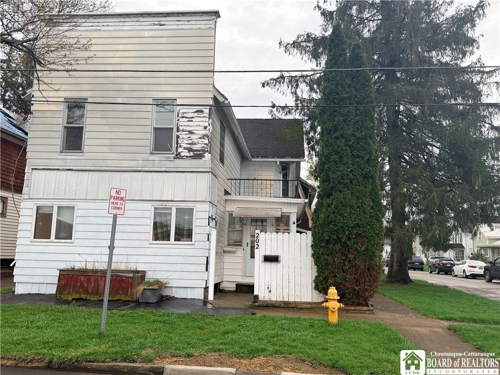 202 E Pine Street — photo