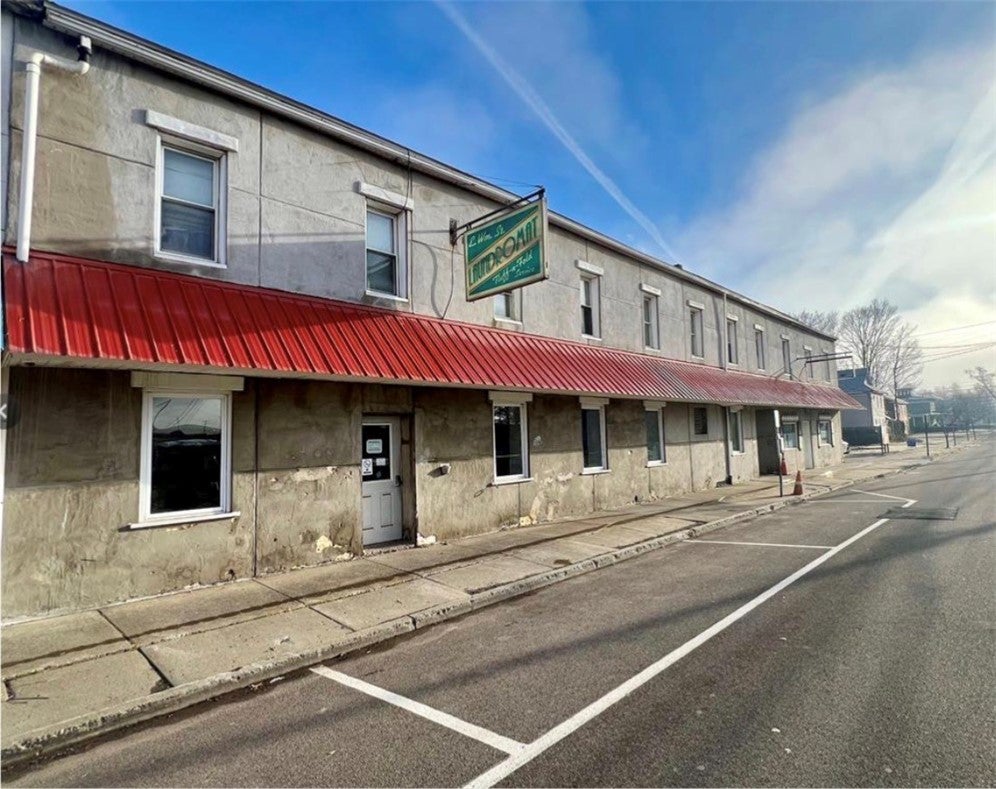 11-13 E William St — photo
