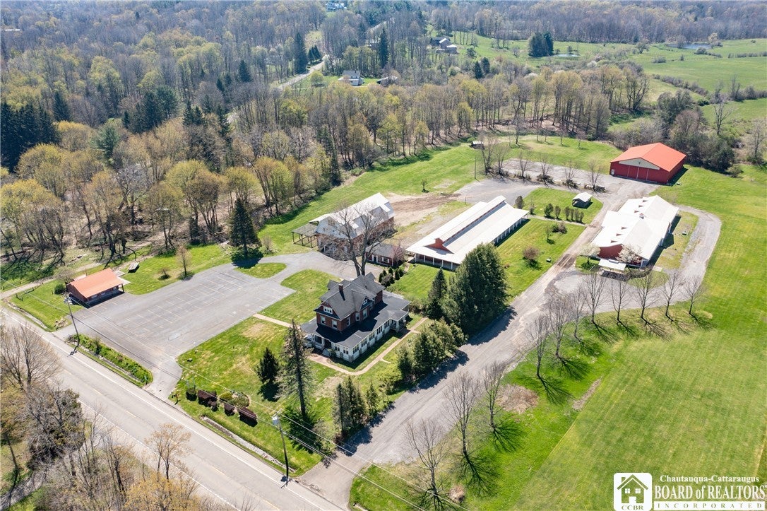 5031 W Lake Road — photo