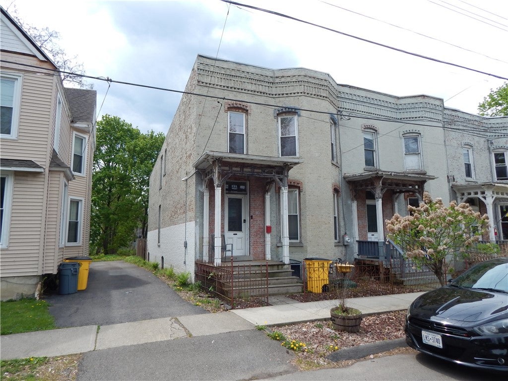 319 W Clinton Street — photo