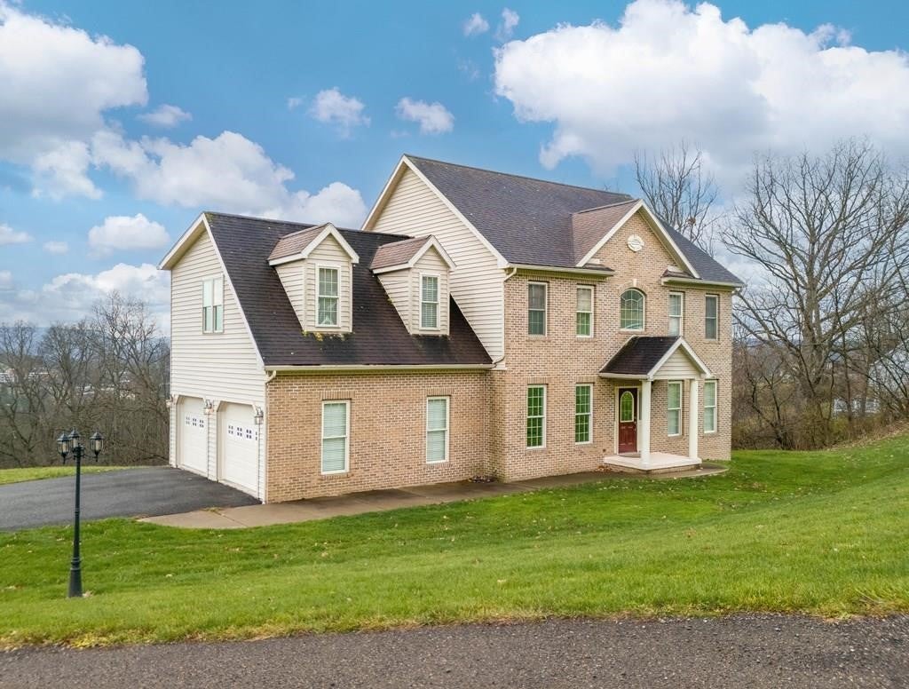 65 Hillside Drive — photo