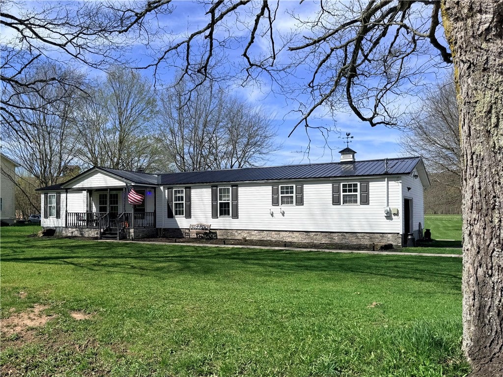 2719 County Highway 18 — photo