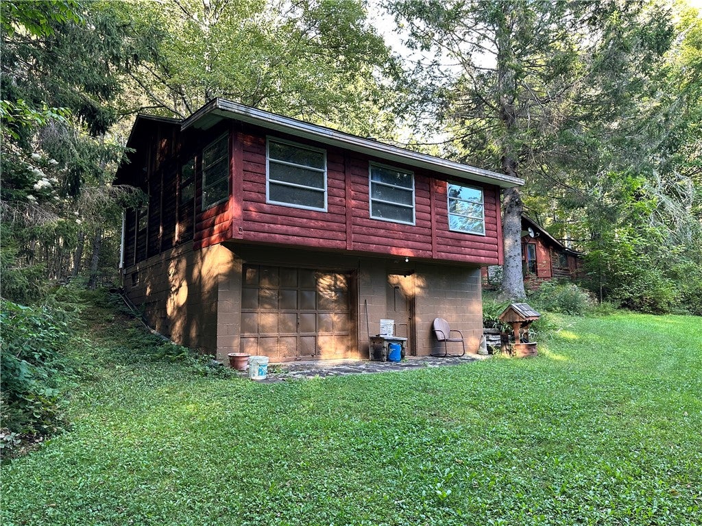 2068 Huntley Hollow Road — photo
