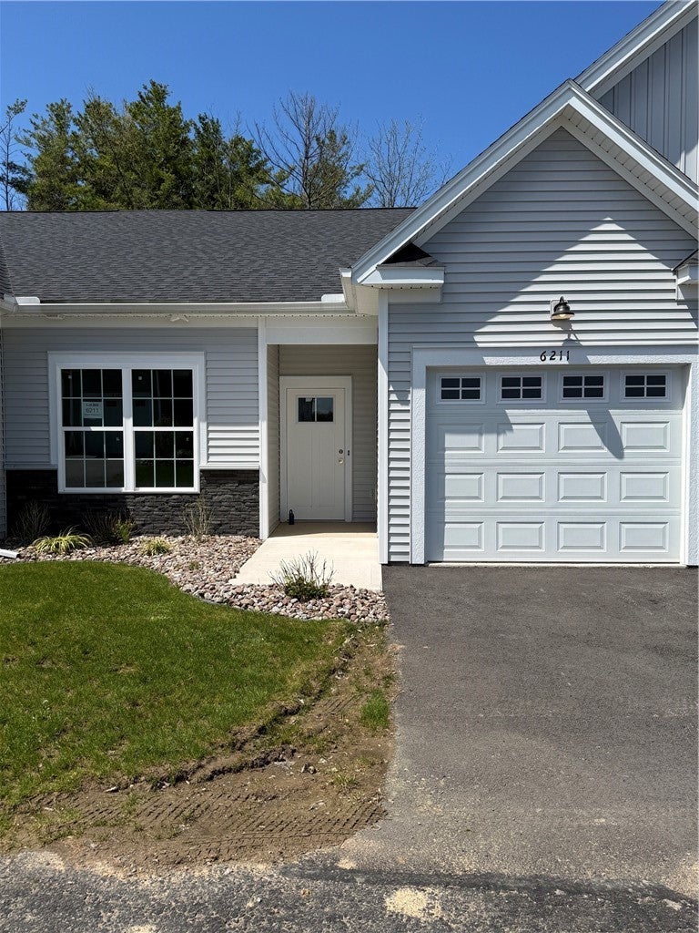 6211 Blossom Ridge — photo