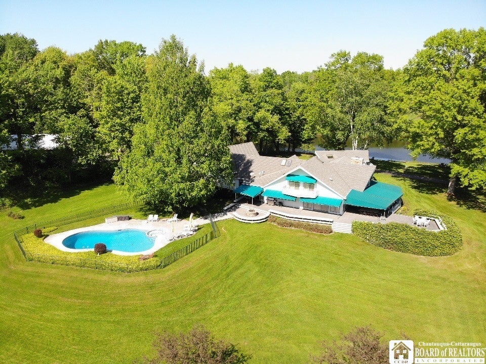 3539 Morley Road — photo