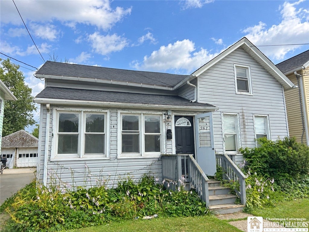 267 Lake Shore Drive E — photo