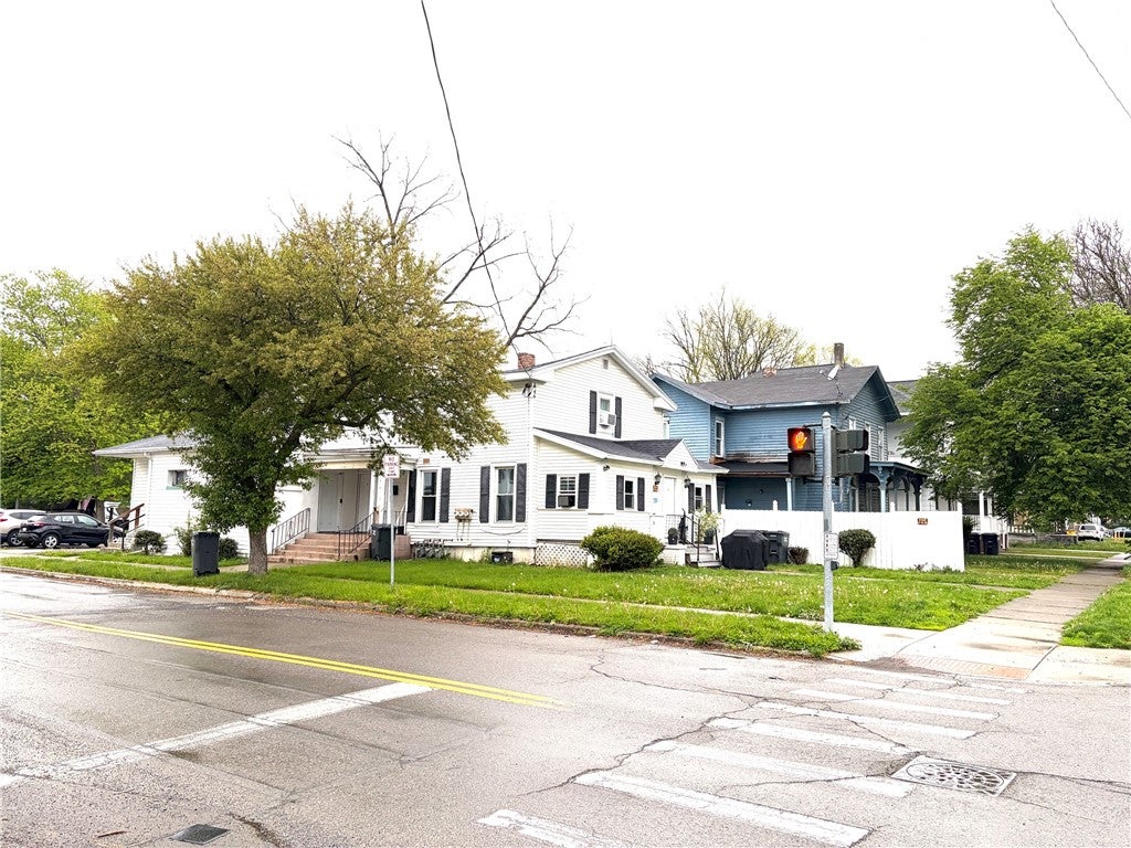 403 Walnut Street — photo