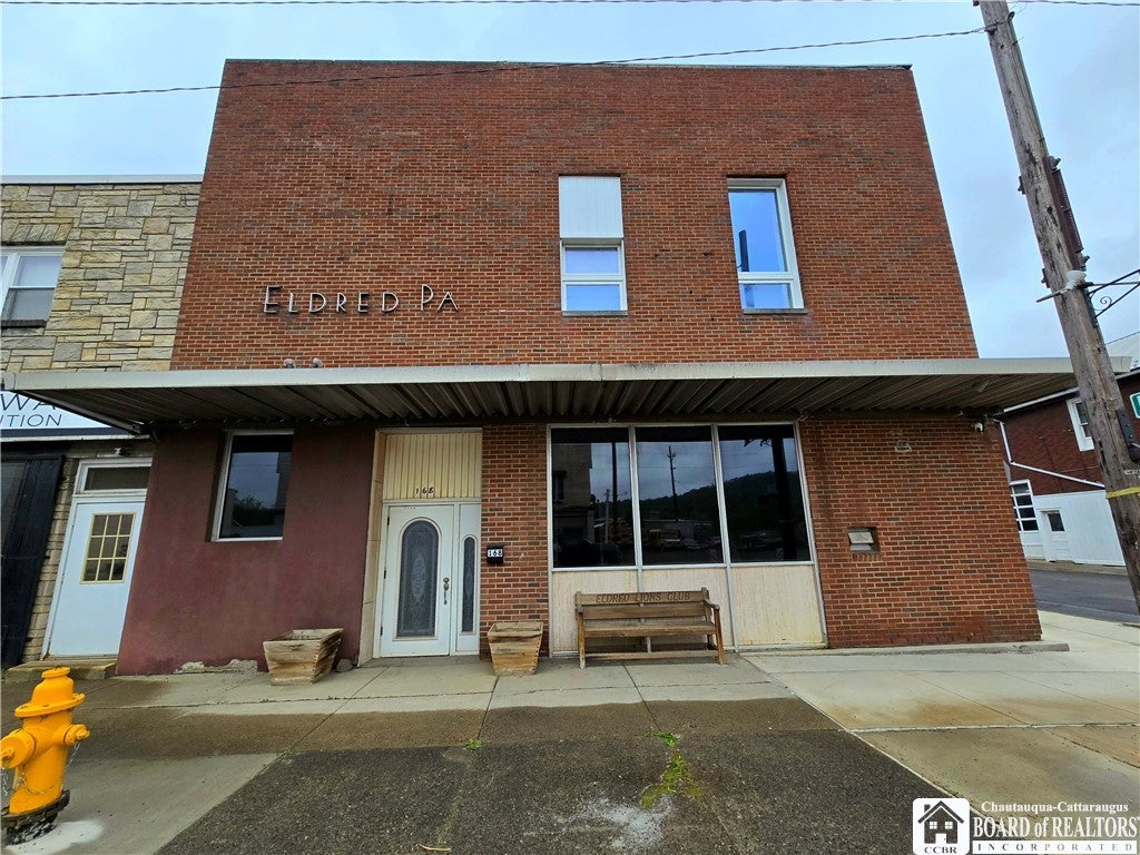 168 Main Street — photo