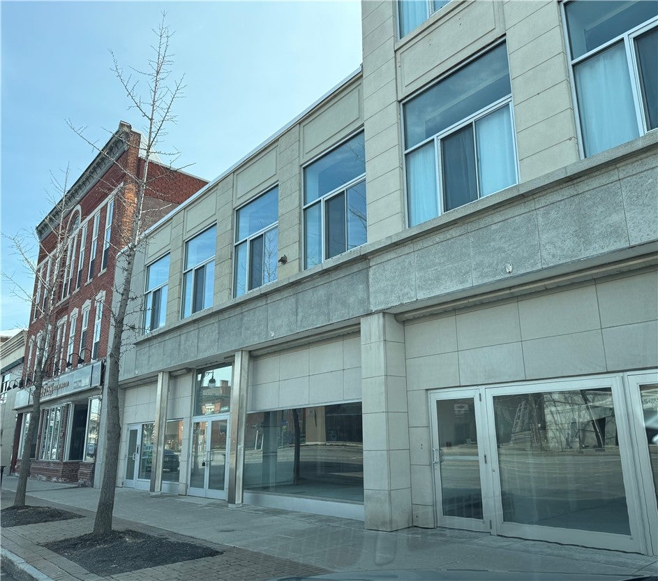 105 Main Street 4 — photo