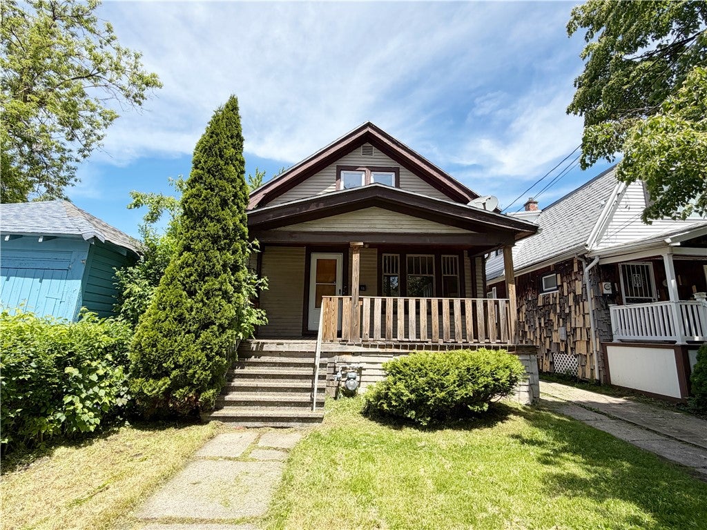 14 Midway Avenue — photo