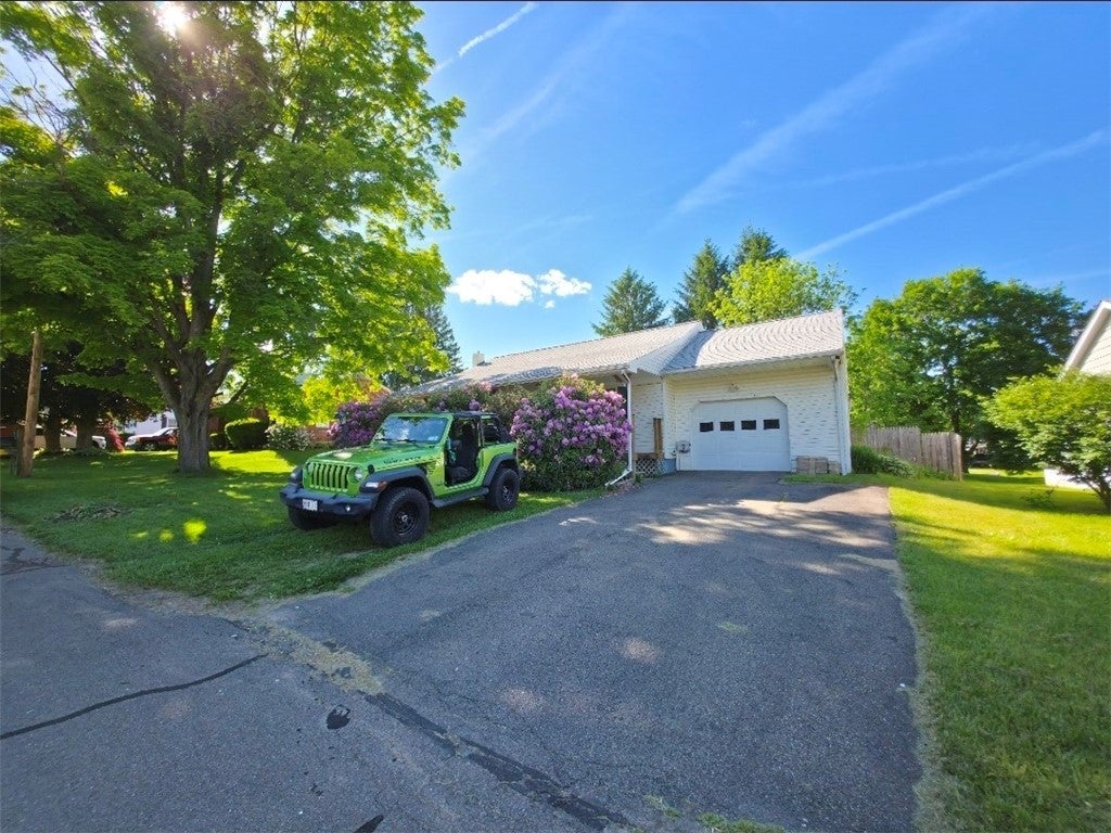 7 Speer Drive — photo