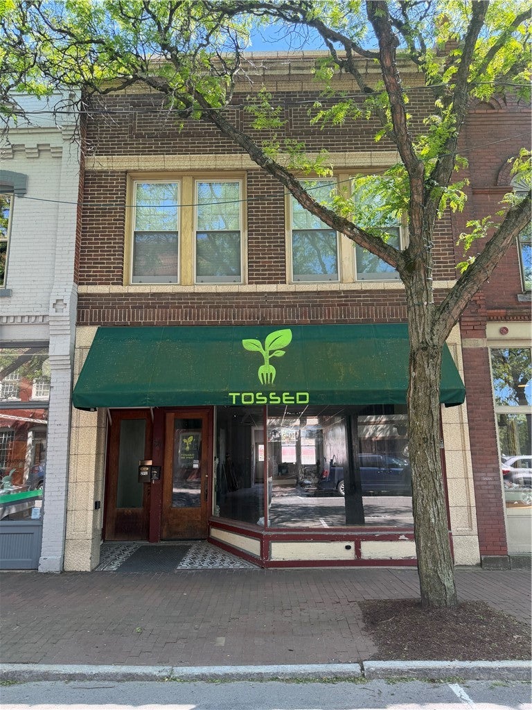 88 W Market Street — photo