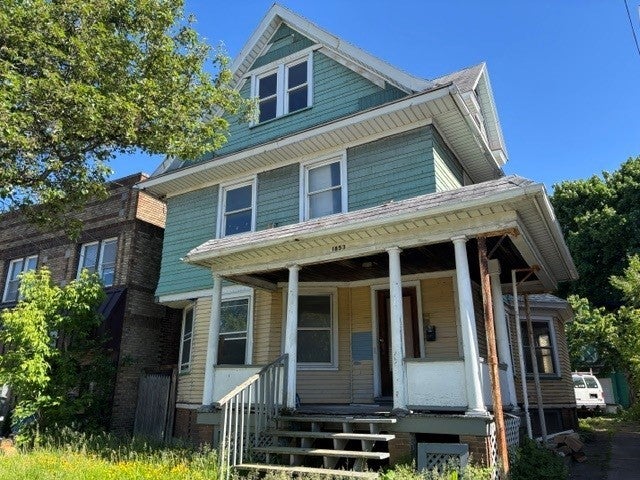 1853 Clifford Avenue — photo