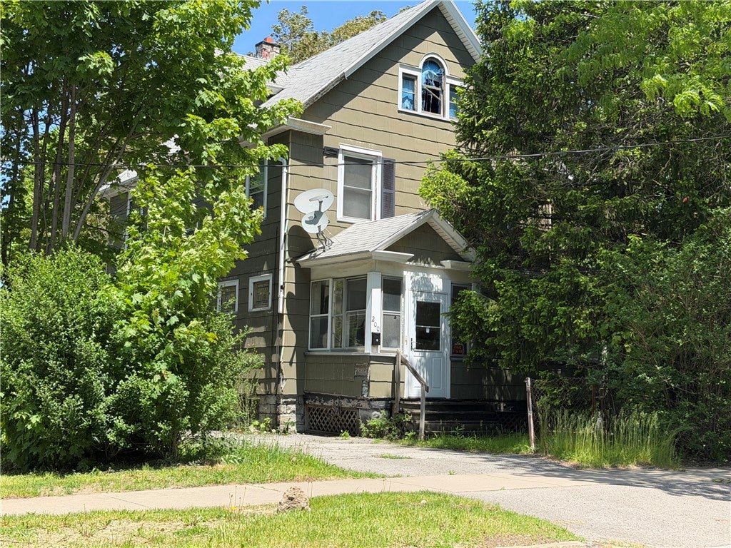 200 Norton Street — photo