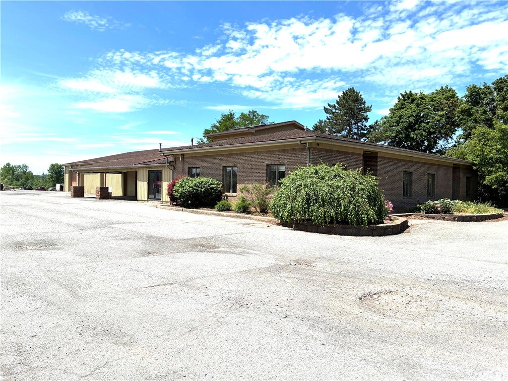 1249-1251 Lehigh Station Road — photo