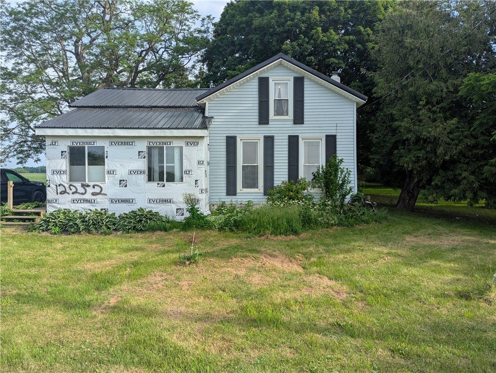 12252 Porter Rd Road, Ridgeway, NY 14103